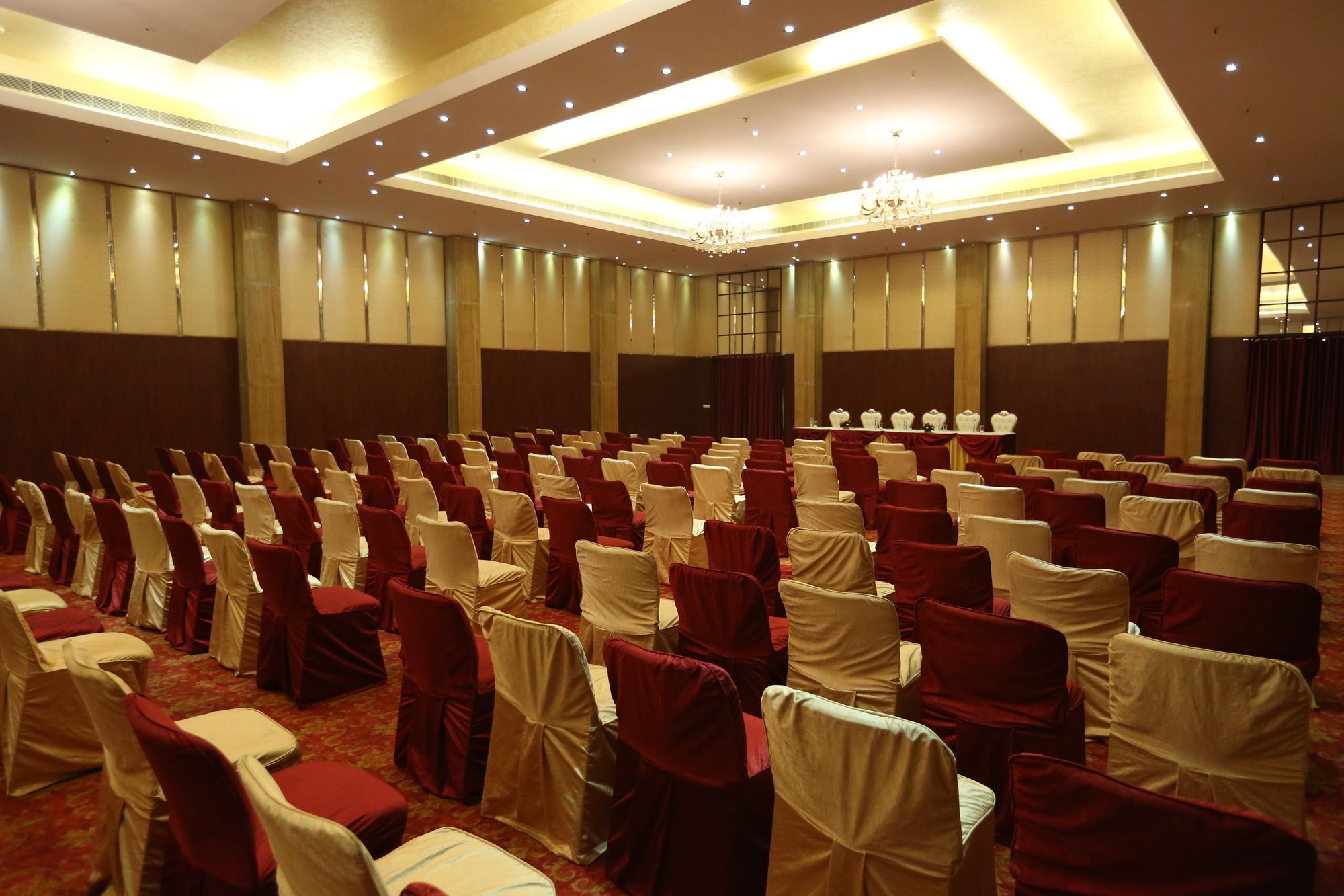 Ramada By Wyndham Jaipur Jaisinghpura Hotel Exterior foto